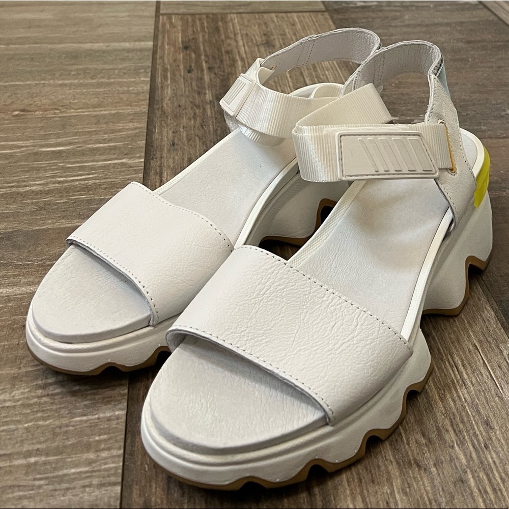 SOREL Women's Kinetic Sandals size 10 - Picture 2 of 10